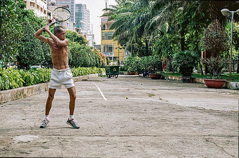 Experimenting the Difference in Weight Between Men’s and Women’s Tennis